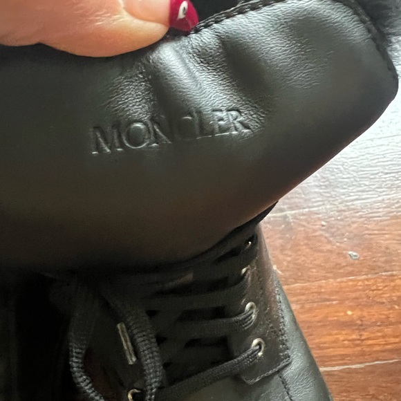 Moncler fur boots - Picture 3 of 6